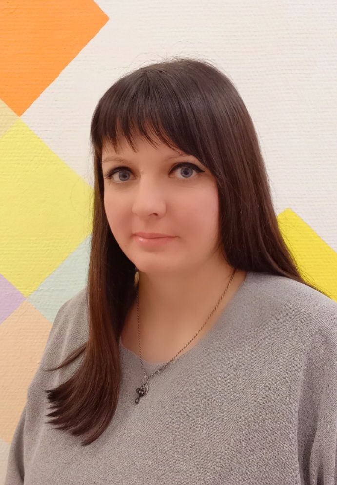 Земцова Александра Михайловна.